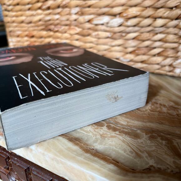 The Thin Executioner-Novel Darren O’Shaughnessy - Picture 4 of 6